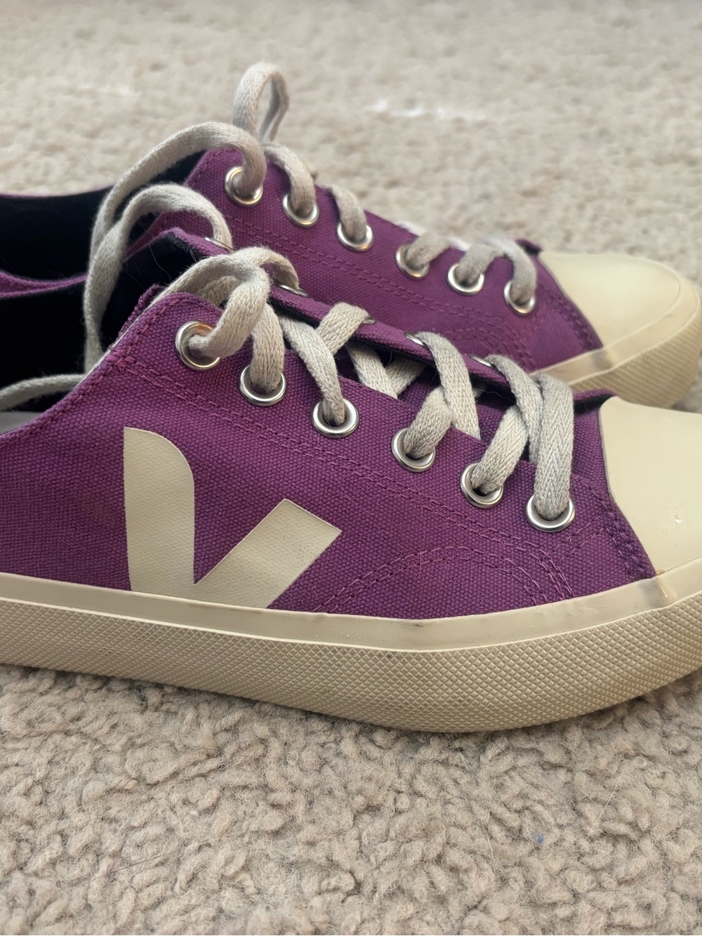 Veja Purple Canvas Low-Top Sneakers with Cream Accents